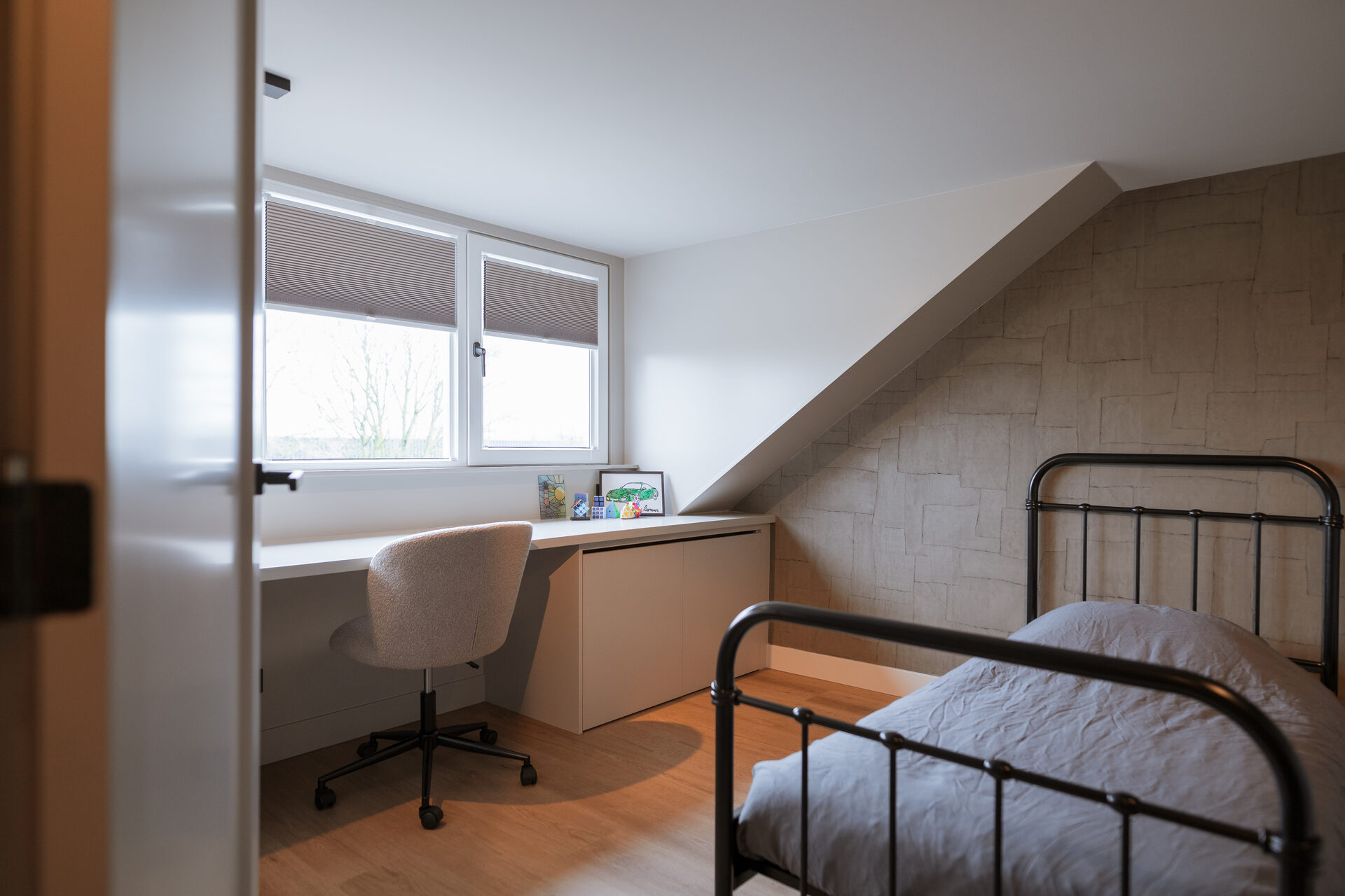 Van zolder naar de mooiste kamer van het huis.
